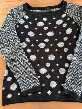 Evalinka Black and Gray Polka Dot Herringbone Sleeves Sweater--Large